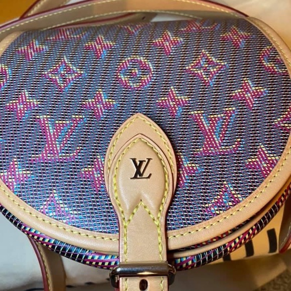 Sold!!!! Louis Vuitton Tamborin - Picture 2 of 9